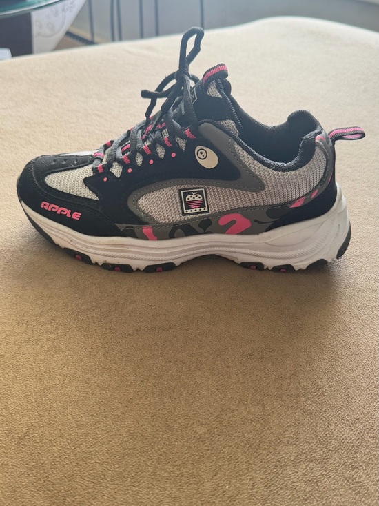 Apple Shoes - Apple Women's Black, Gray & Pink Athletic Sneaker size 5